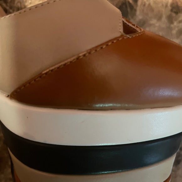 Gucci Angel Platforms Size 5 Brown, Tan, White & Navy Adjustable Ankle Strap - Picture 9 of 14